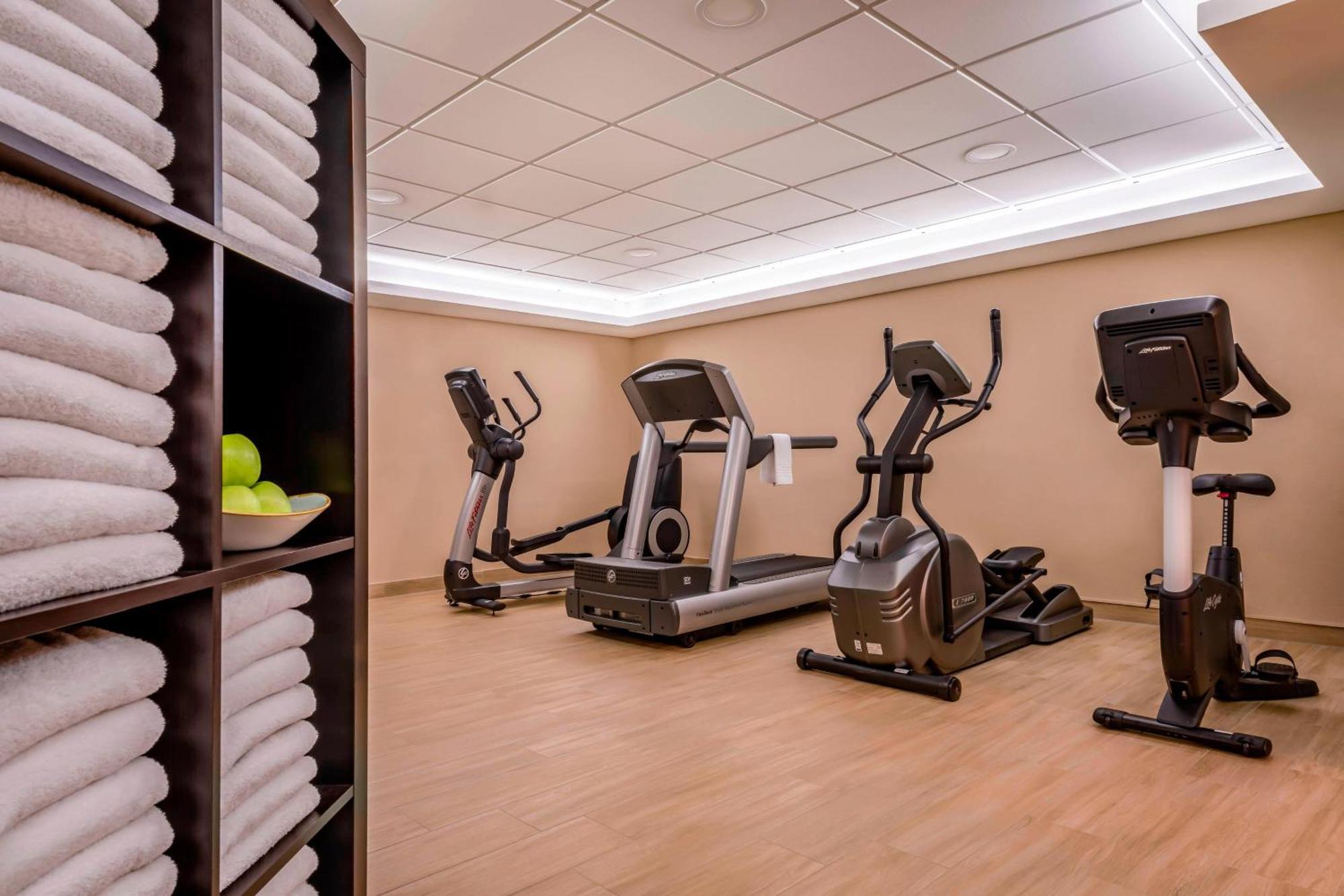 Stuttgart Marriott Hotel Зиндельфинген Экстерьер фото